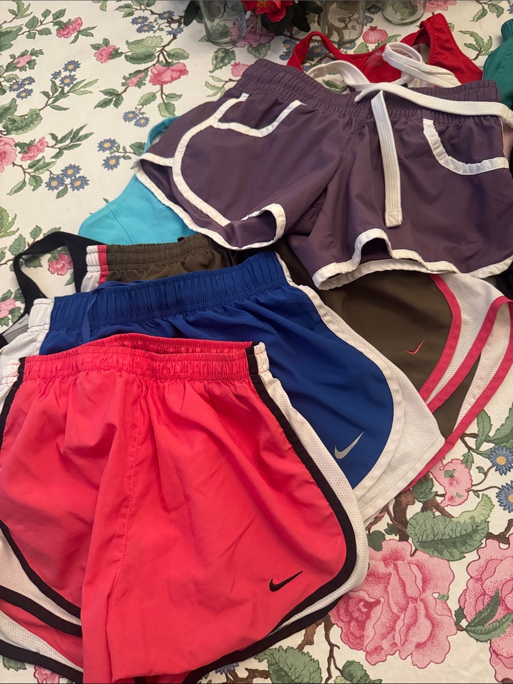 Huge Nike/workout bundle - Picture 5 of 14